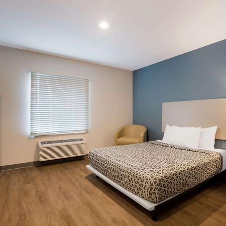 Woodspring Suites Морено Вали Екстериор снимка
