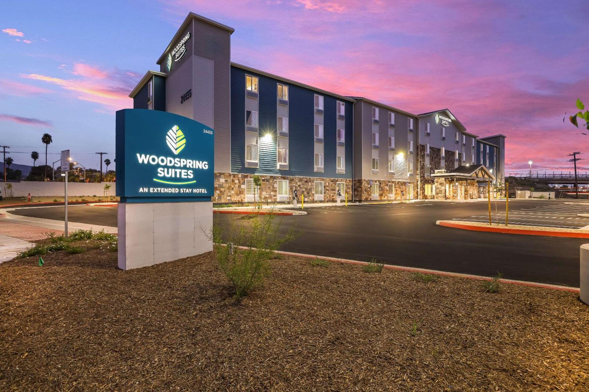 Woodspring Suites Морено Вали Екстериор снимка